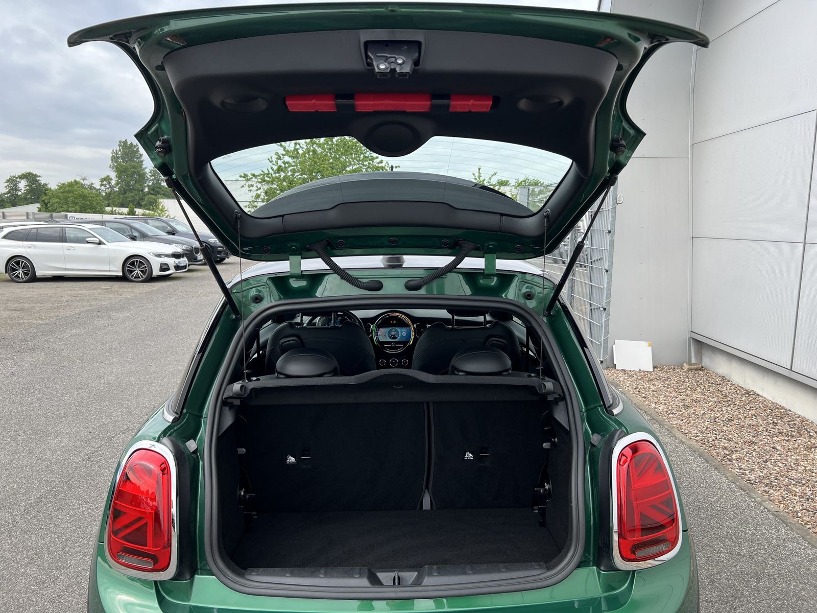 MINI Cooper SE 3-Türer CLASSIC TRIM - Samsaru's Car Outlet
