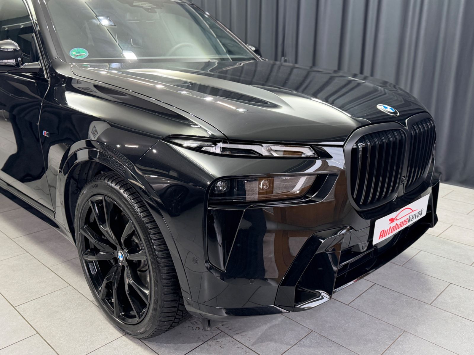 BMW X7 xDrive 40d M SPORT PRO|LUFT|PANO|7-SITZER|AHK
