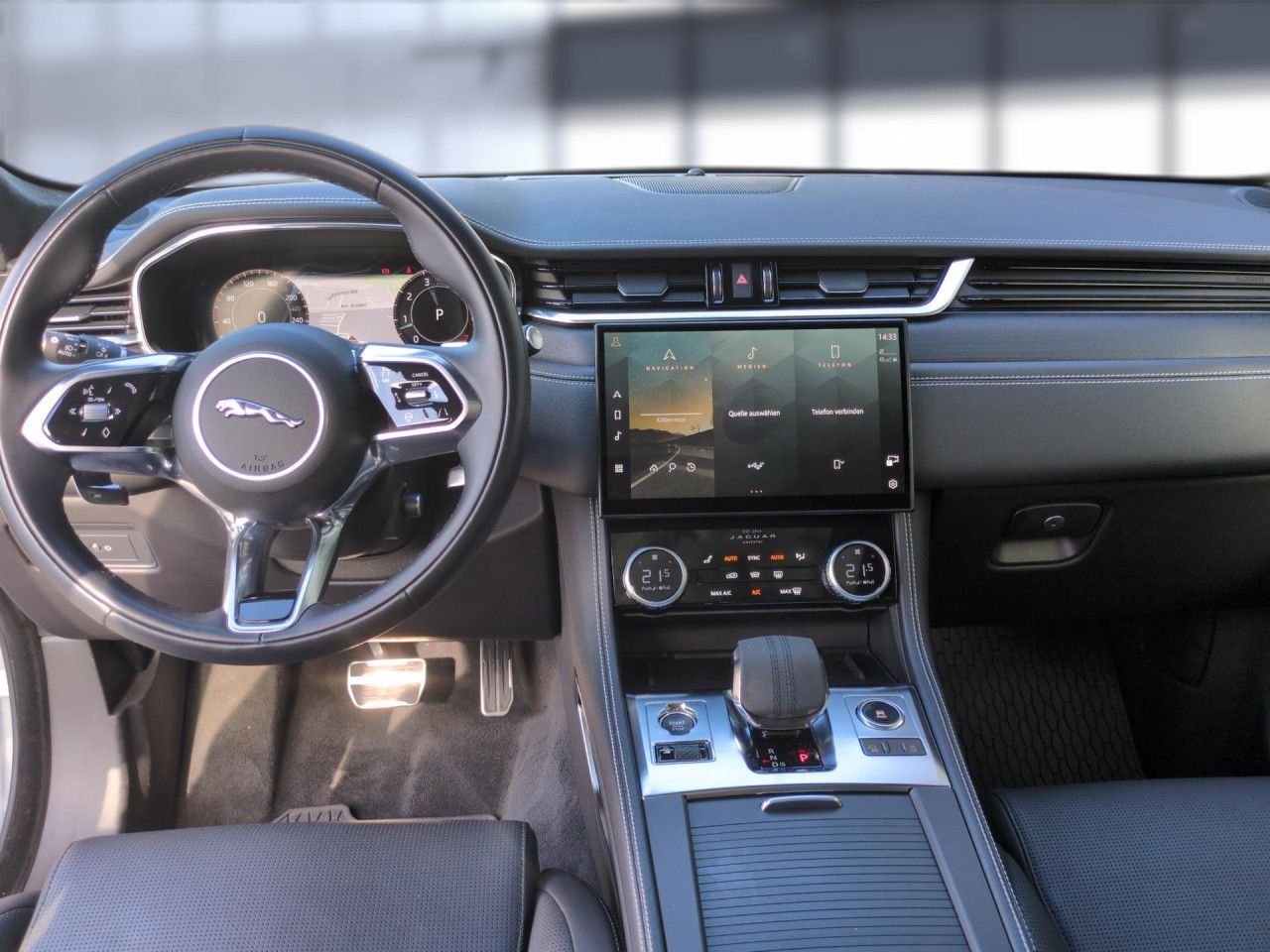 Jaguar F-Pace P250 R-Dynamic HSE AWD Winter-P. AHK Navi