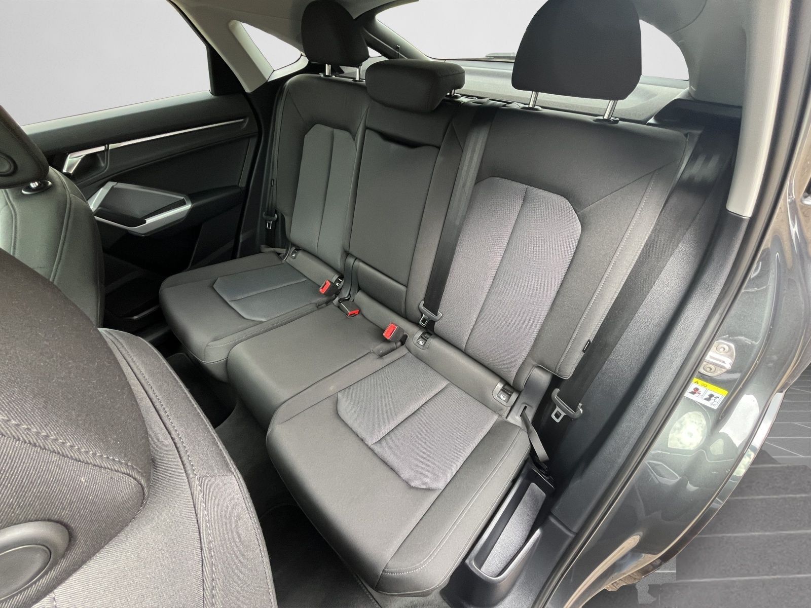 Audi Q3 Sportback S line 40 TFSI S-TRONIC - Samsaru's Car Outlet