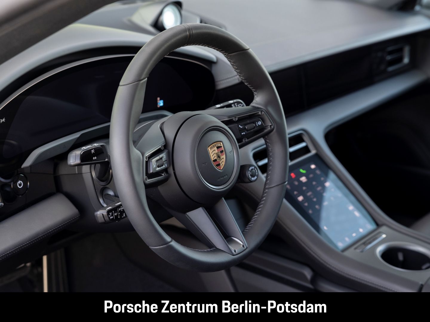 Porsche Taycan 4S Cross Turismo Soft-Close HD-Matrix