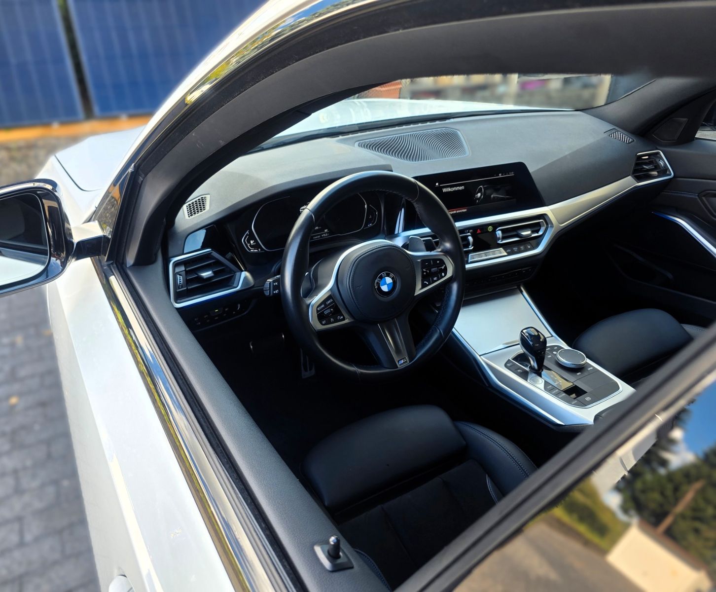 BMW M-SPORTPAKET*XDRIVE*LED*NAVI*LEDER*ACC*RFK*MWST