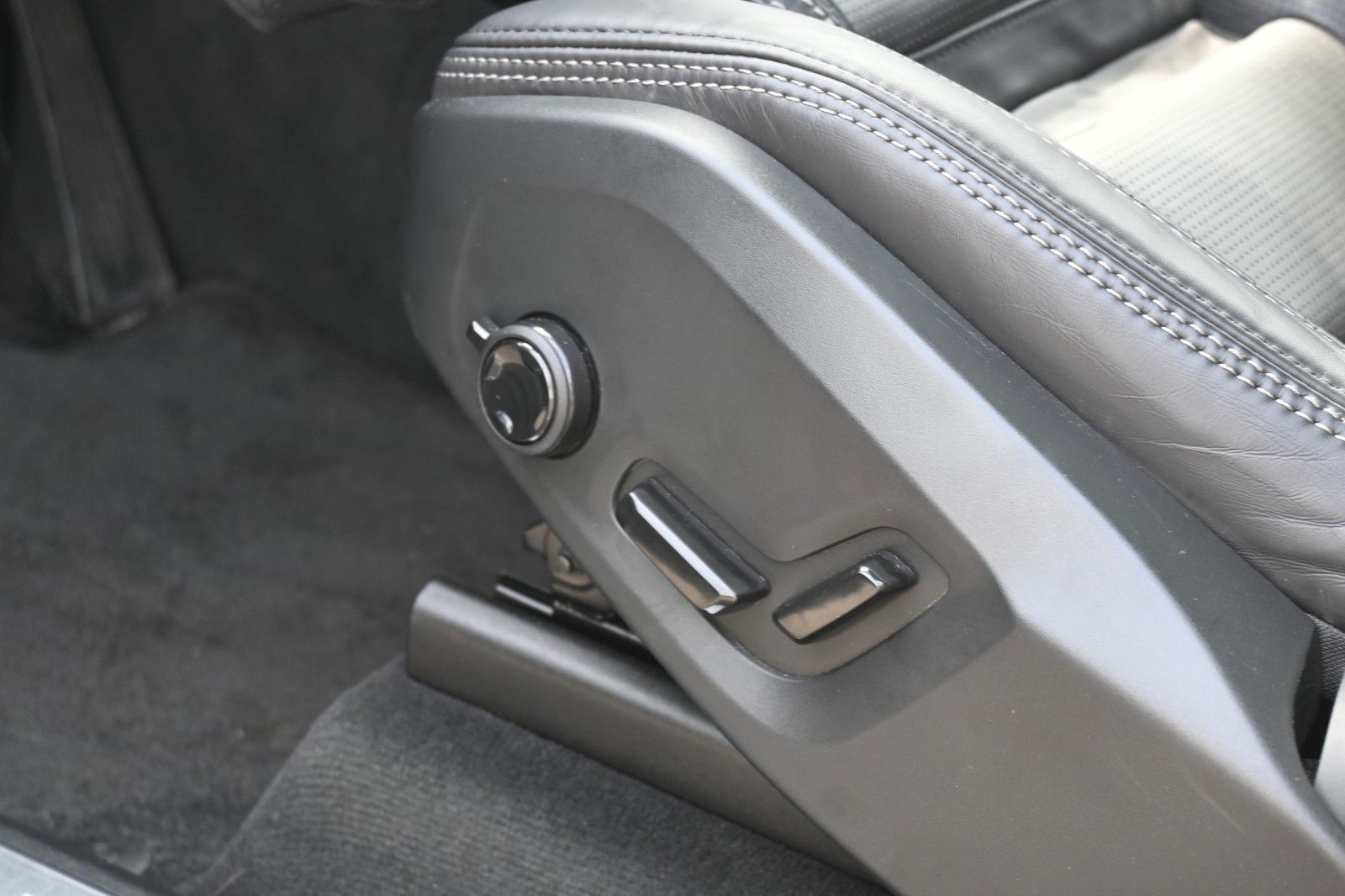 Volvo XC90 B5 D AWD Ultimate Bright*STHZ*LUFT*360°*AHK