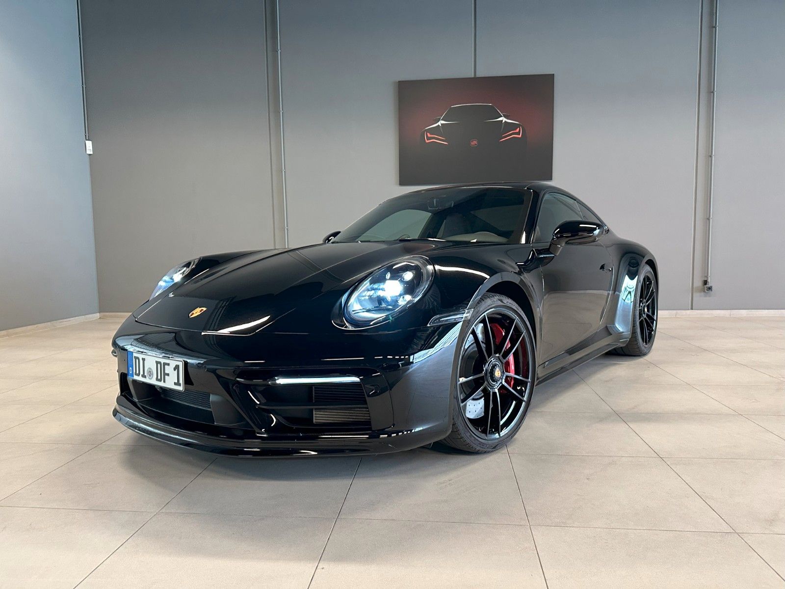Porsche 992 Carrera 4 GTS Coupe - Samsaru's Car Outlet