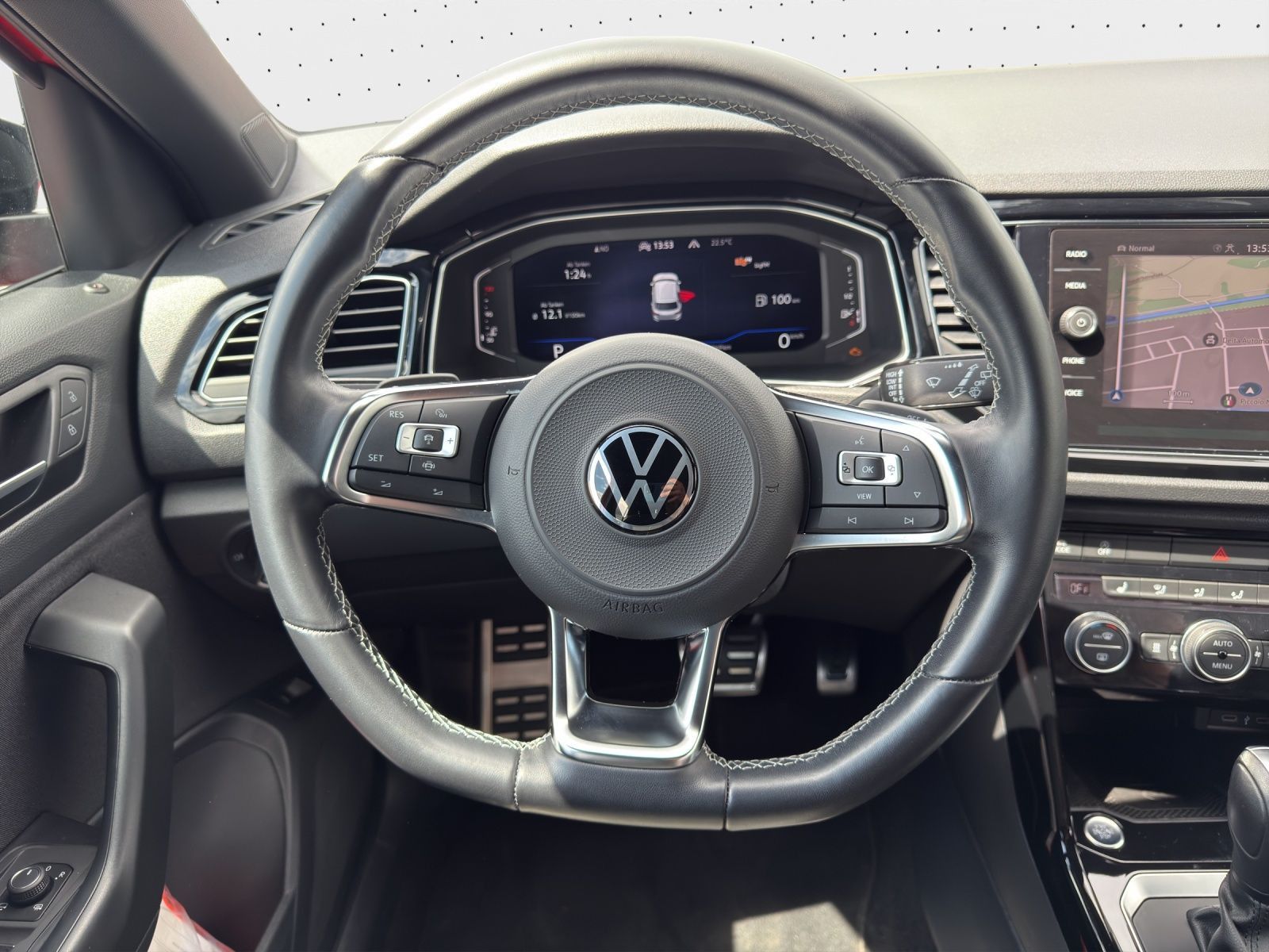 Volkswagen T-ROC 1.5 TSI DSG Sport Black - Samsaru's Car Outlet