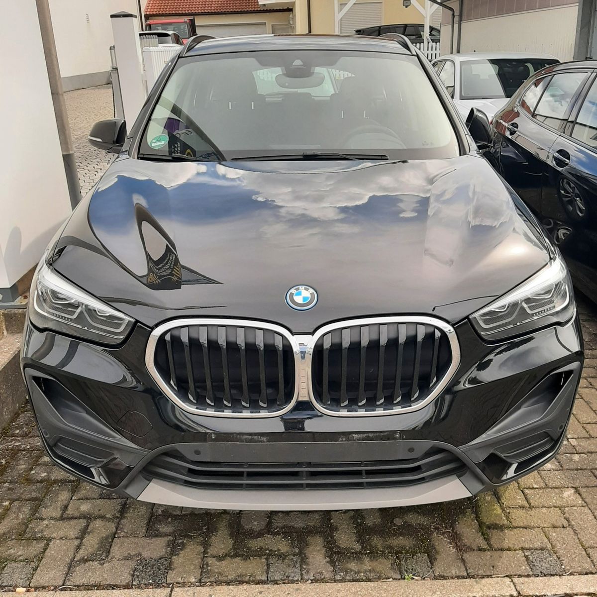BMW X1 xDrive 25e - Samsaru's Car Outlet