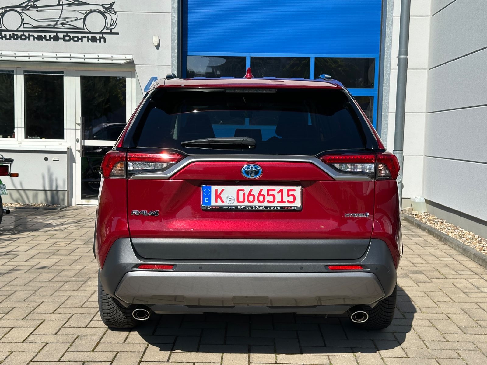 Toyota RAV 4 2.5 Hybrid 4x4 - Samsaru's Car Outlet