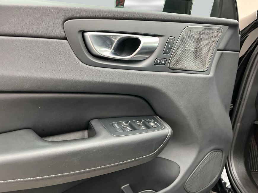 Volvo XC60 B5 B AWD Ultimate Dark