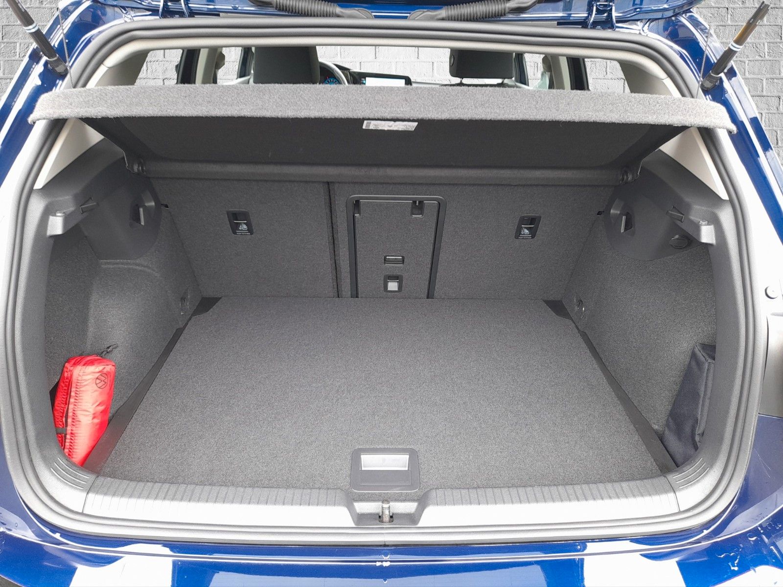 Volkswagen Golf Active 1.0 eTSI DSG - Samsaru's Car Outlet