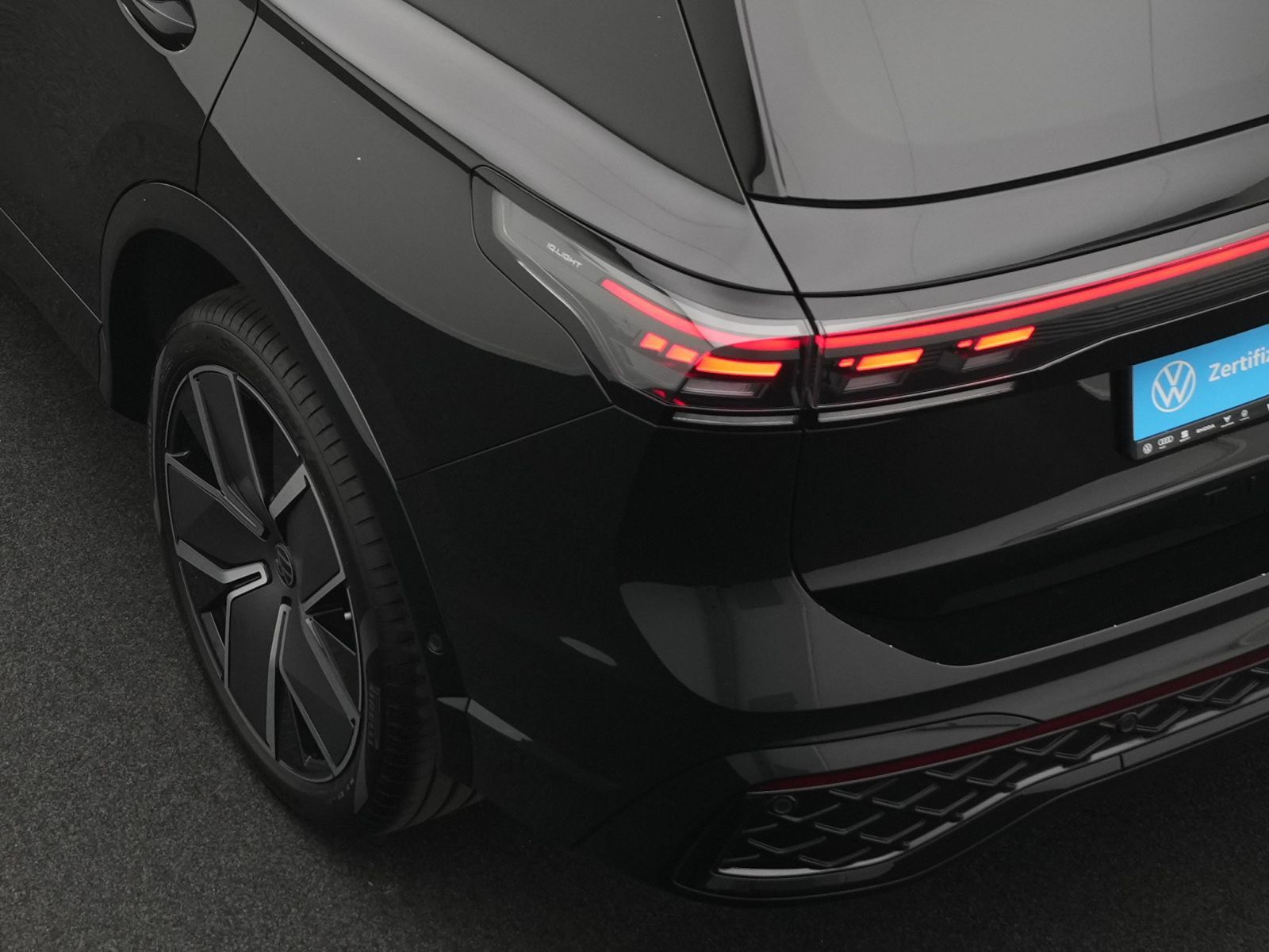 Volkswagen Tiguan R-Line 1.5 TSI eHybrid DSG AHK*R-KAM*NAV