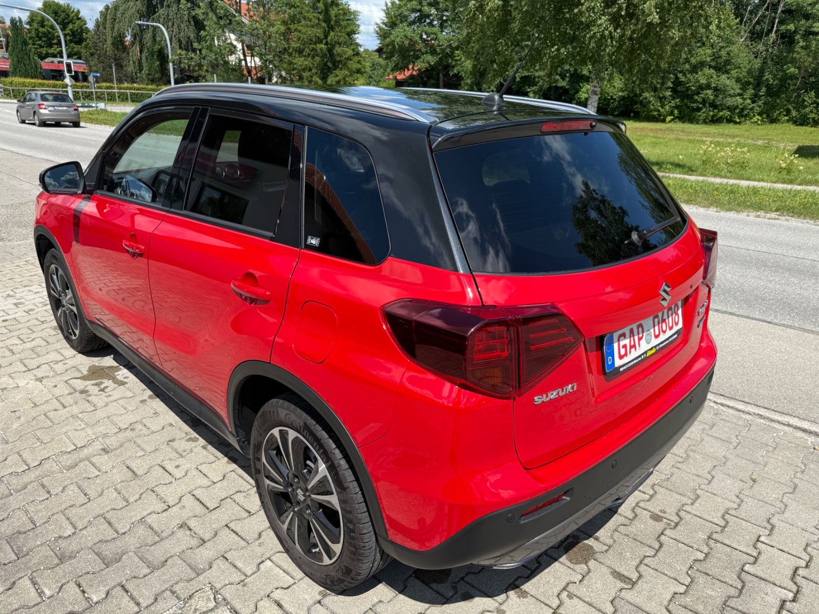 Suzuki Vitara 1.4 Mild-Hybrid Comfort+ - Samsaru's Car Outlet