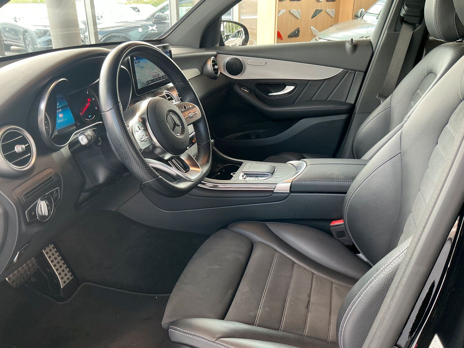 Mercedes-Benz GLC 300 de 4M AMG Line - Samsaru's Car Outlet