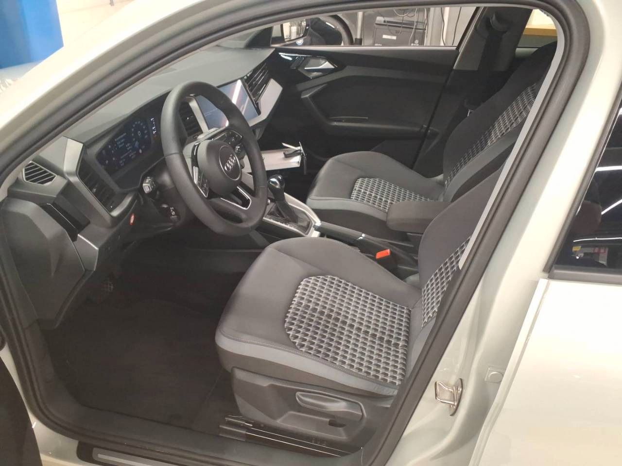 Audi A1 Sportback 25 TFSI advanced - Samsaru's Car Outlet