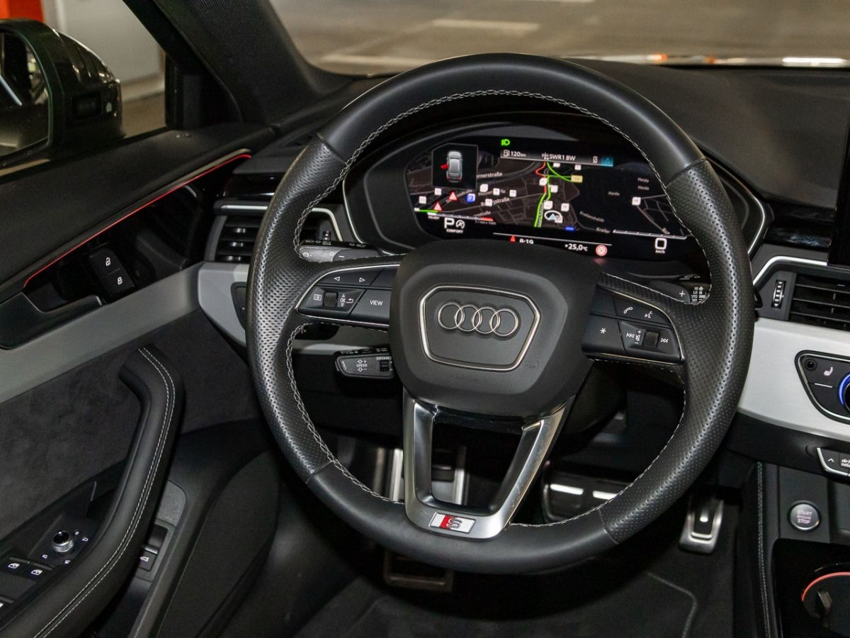 Audi A4 Avant 45 TFSI qu S line - Samsaru's Car Outlet