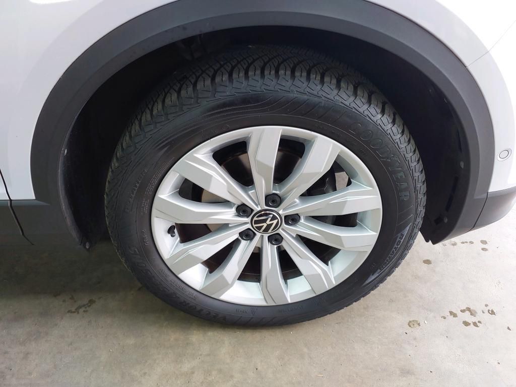 Volkswagen T-Roc Sport 1.5 TSI DSG - Samsaru's Car Outlet