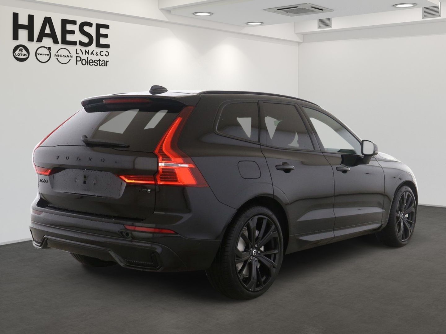 Volvo XC60 T8 Ultra Black Edition Recharge Plug-In - Samsaru's Car Outlet