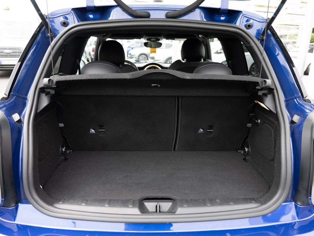 MINI Cooper Chili - Samsaru's Car Outlet