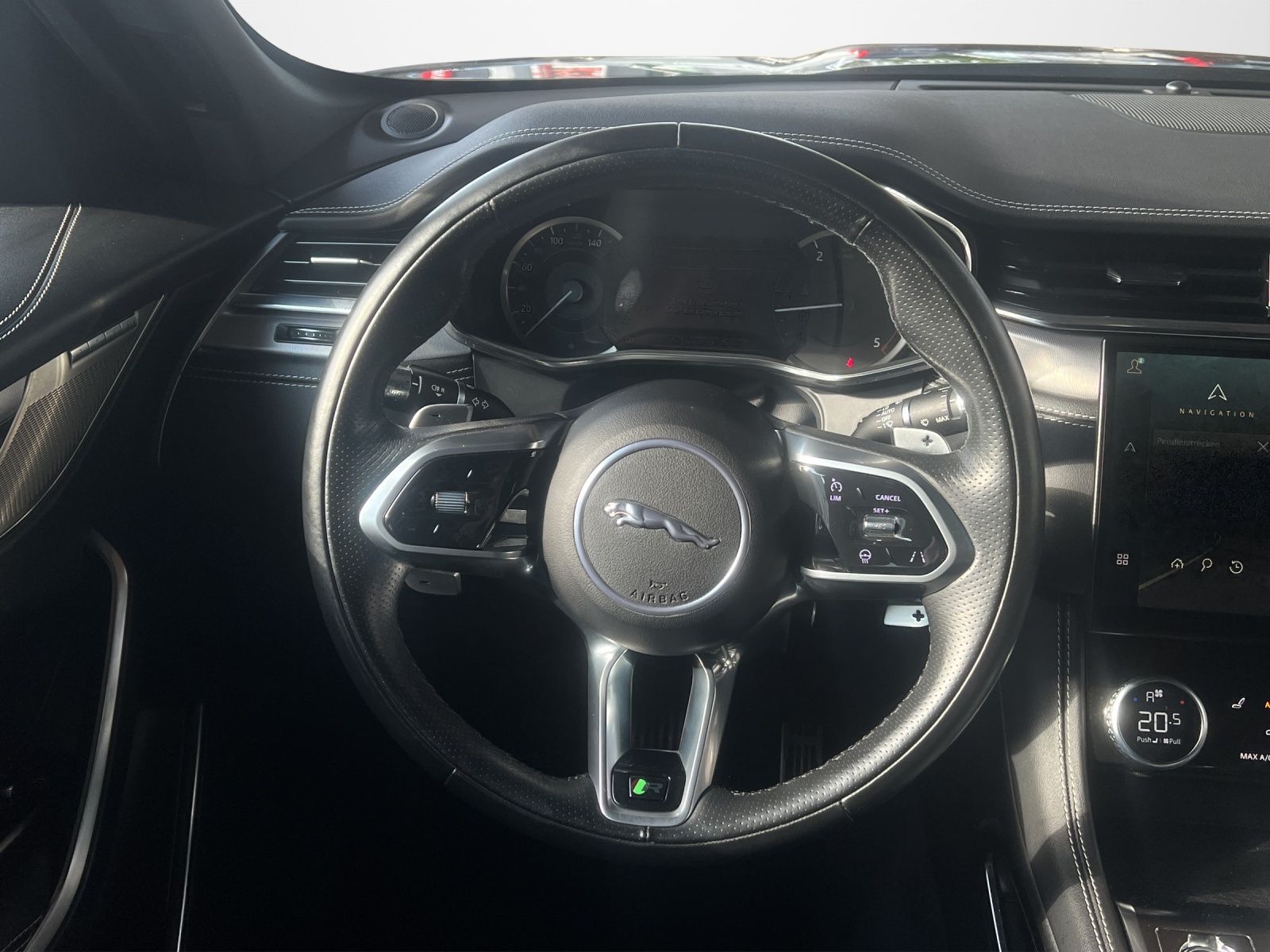 Jaguar F-PACE D300 R-Dynamic SE ACC+AHK+LED+Navi+SD+SHZ