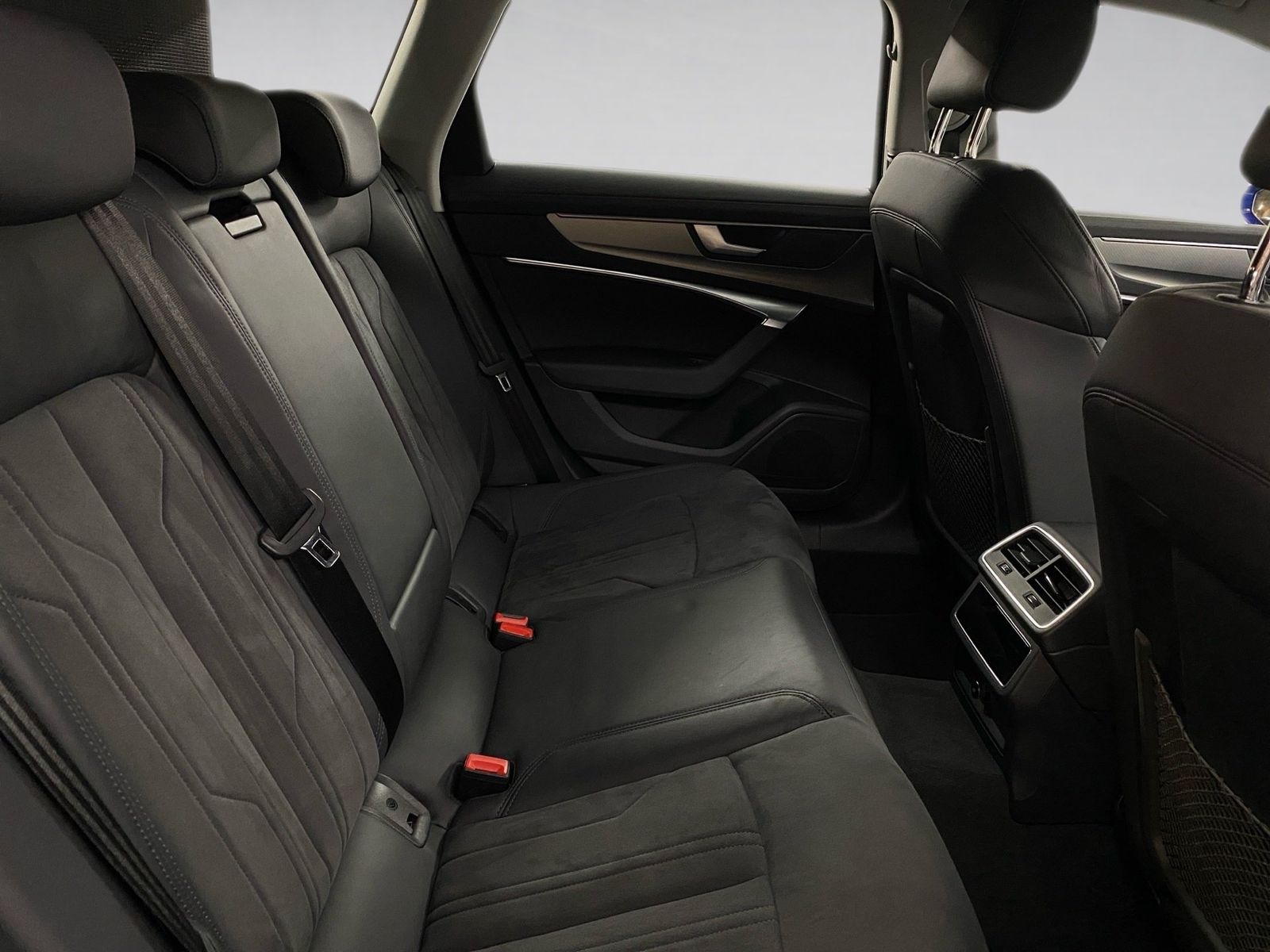 Audi A6 Avant design 45 TFSI quattro AHK S line Rückf