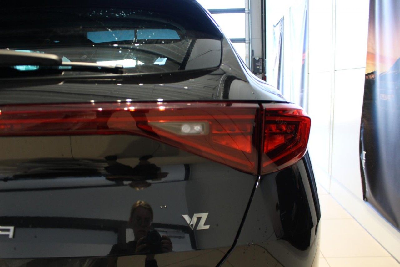 Cupra Formentor VZ 4Drive AHK+elSITZ+PANO+elHK+CARPLAY