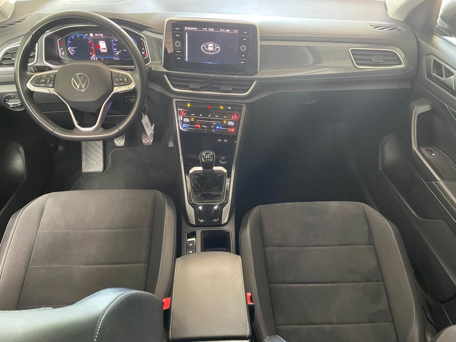 Volkswagen T-Roc 1.0 TSI Style - Samsaru's Car Outlet