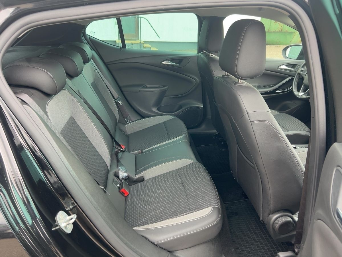 Opel Astra K 1.5 D Elegance - Samsaru's Car Outlet