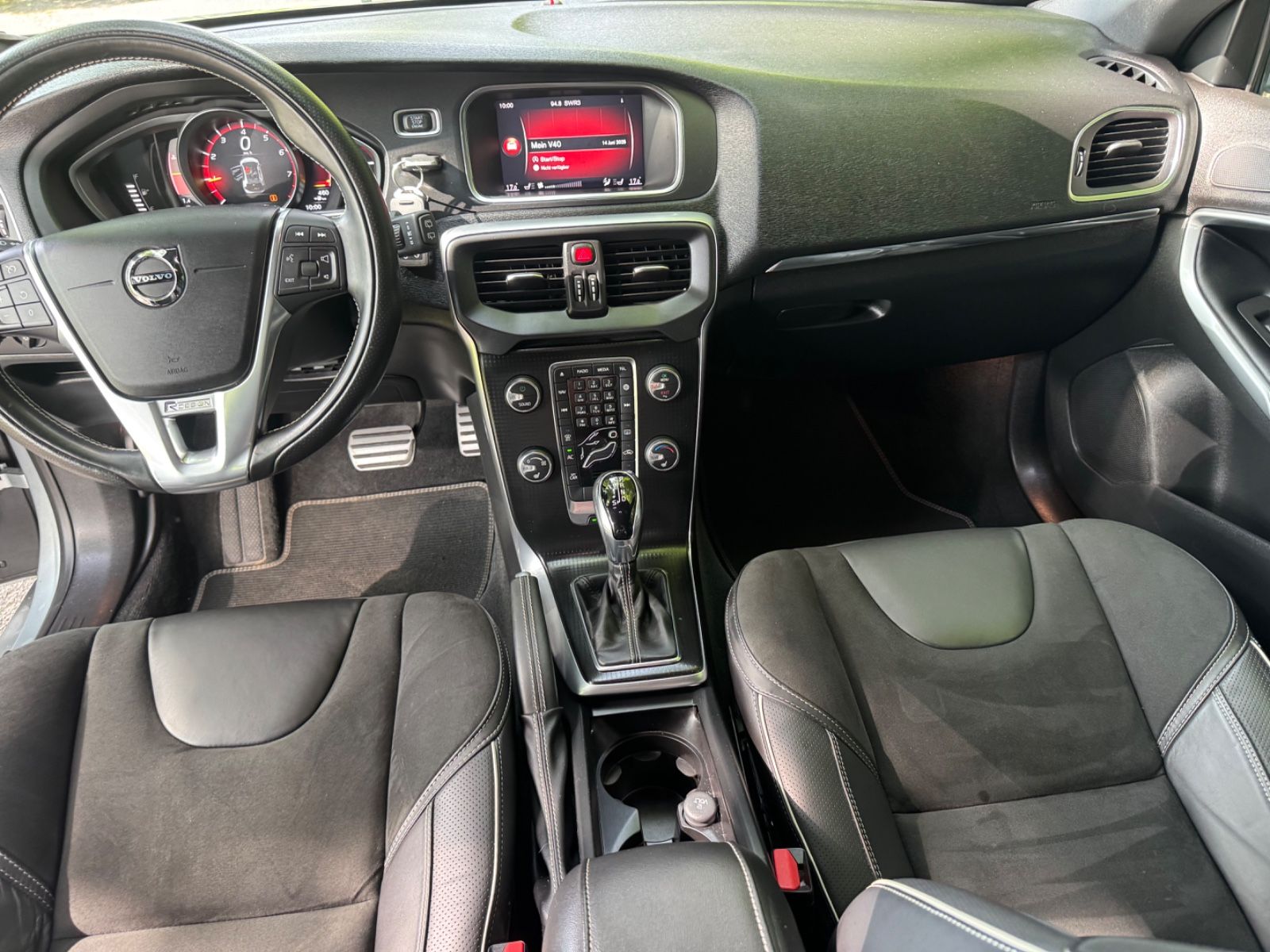 Volvo V40 R-DesignAut.NavLederFullLedGarantiNavi