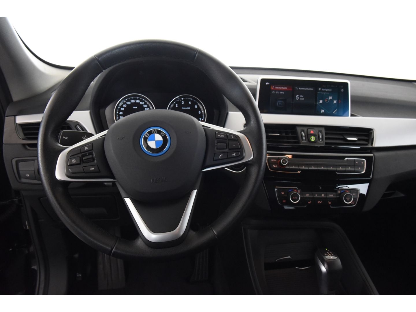 BMW X1 xDrive 25e Advantage - Samsaru's Car Outlet