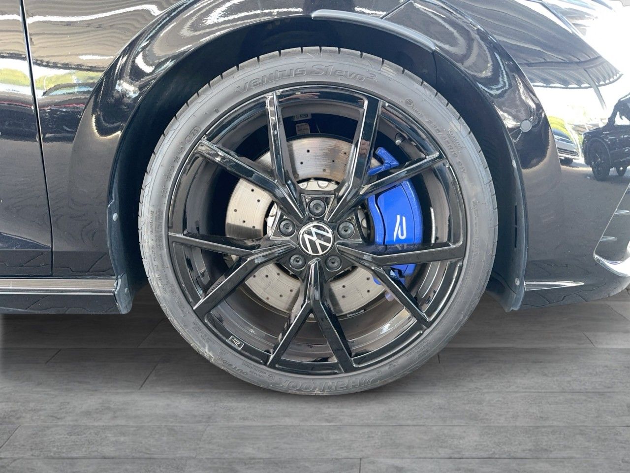 Volkswagen Golf VIII 2.0 R 20 Years, DSG 4 MOTION + ACC + L