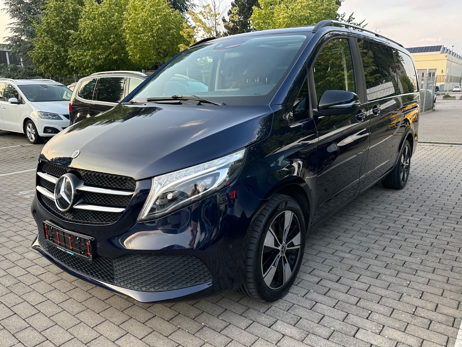 Mercedes-Benz V 300d EDITION Lang - Samsaru's Car Outlet
