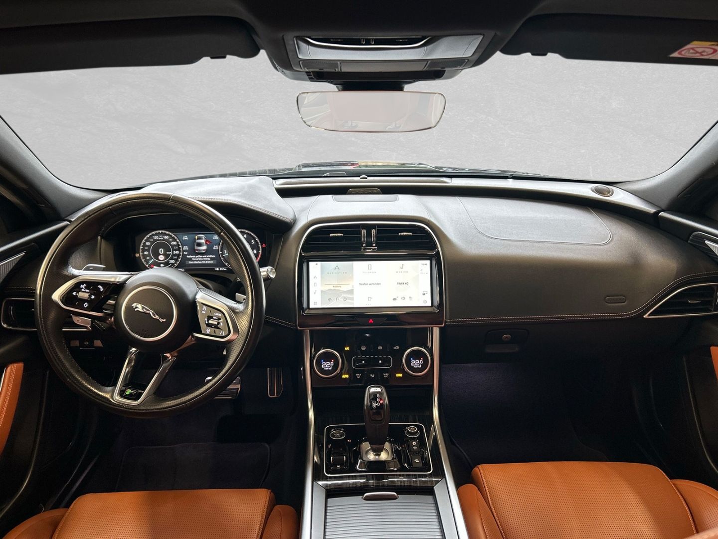 Jaguar XE R-Dynamic HSE P250 EU6d Winter-Paket Meridian