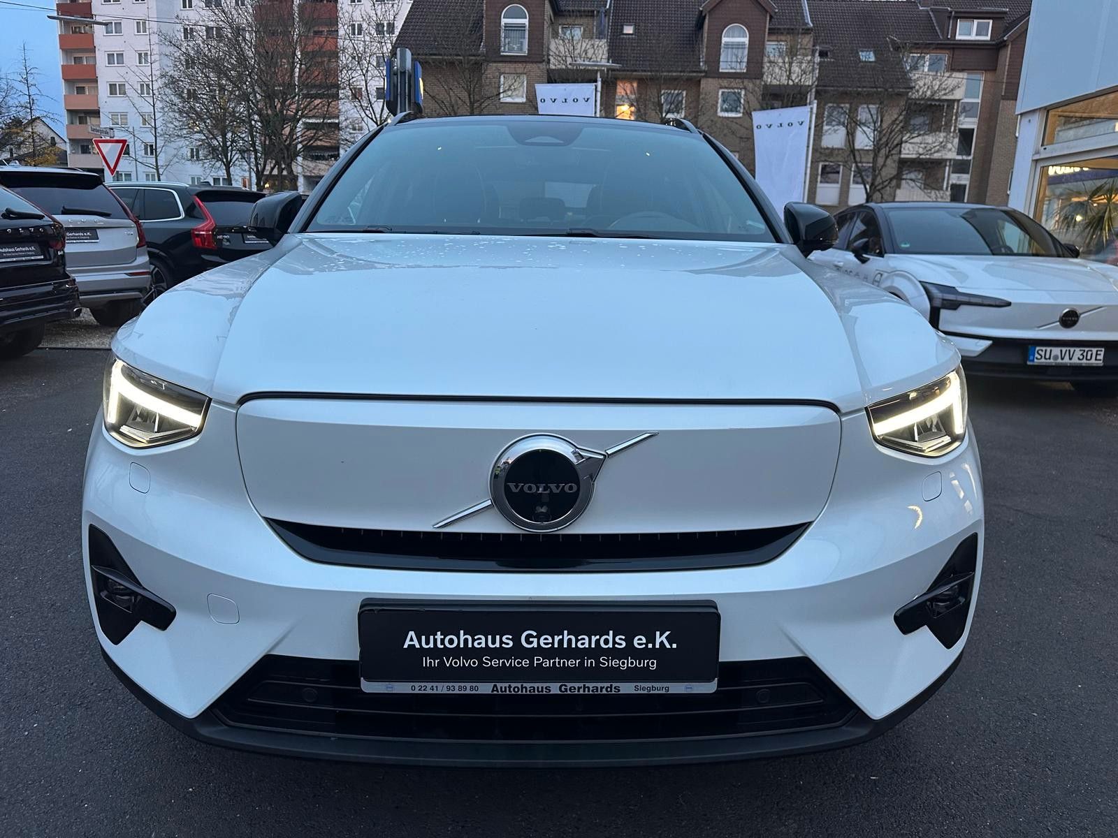 Volvo XC40 Twin AWD Ultimate AHK,Pano,360°,BLIS,ACC