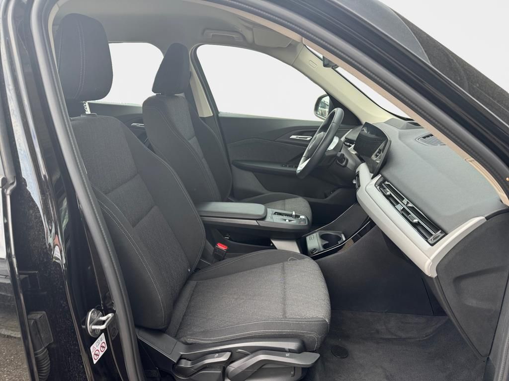 BMW X1 xDrive23i Aut. AHK+HuD+Parking Plus+adp.LED" → "BMW X1 xDrive23i Aut. Plus - Samsaru's Car Outlet