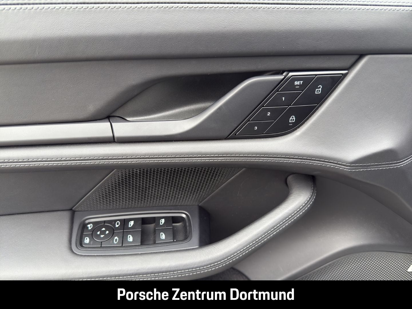Porsche Taycan 4S BOSE Panoramadach Performancebatterie+