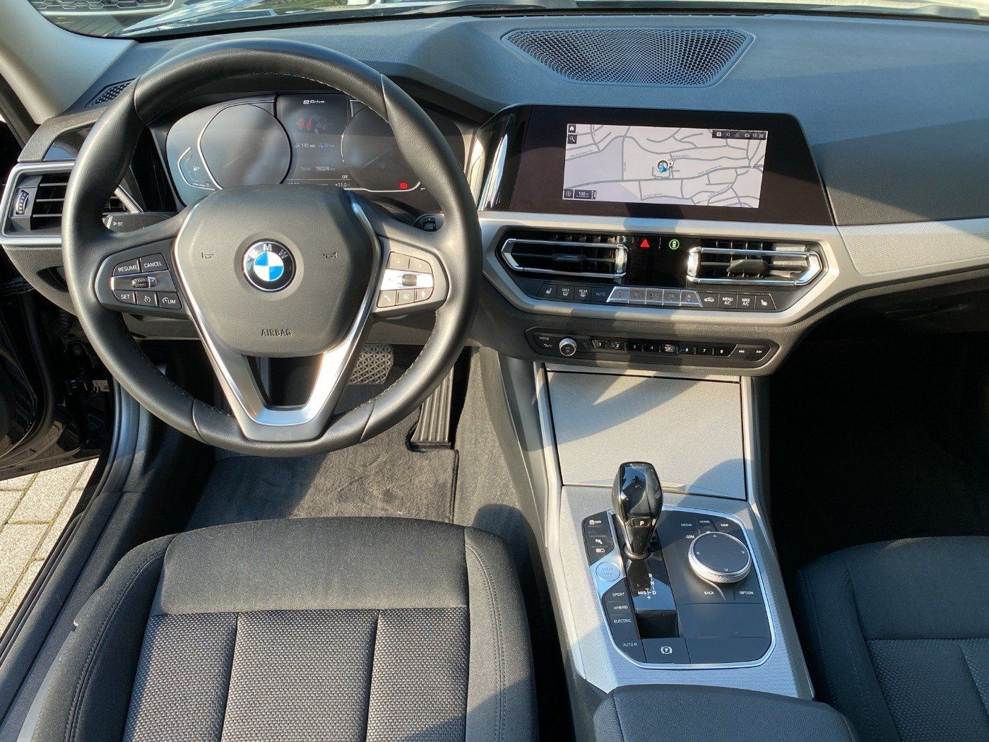 BMW 330e xDrive Advantage CAM/TEMPO/DAB/SH/S-LENKRAD