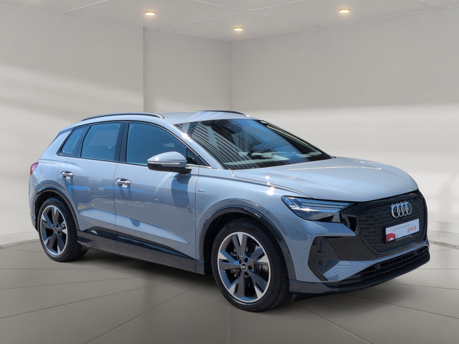 Audi Q4 e-tron 50 quat. S line Matrix ACC HuD AHK