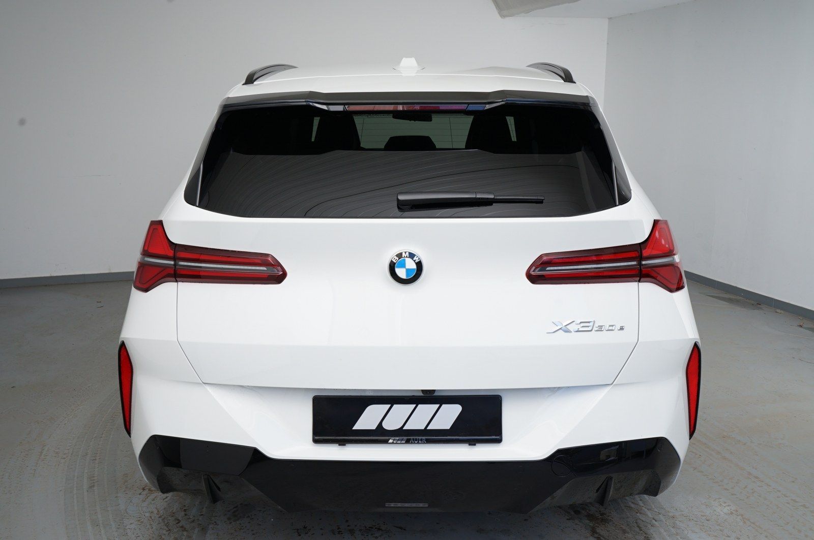 BMW X3 30e xDrive (M-Sport Navi LED AHK H/K Shz PDC)