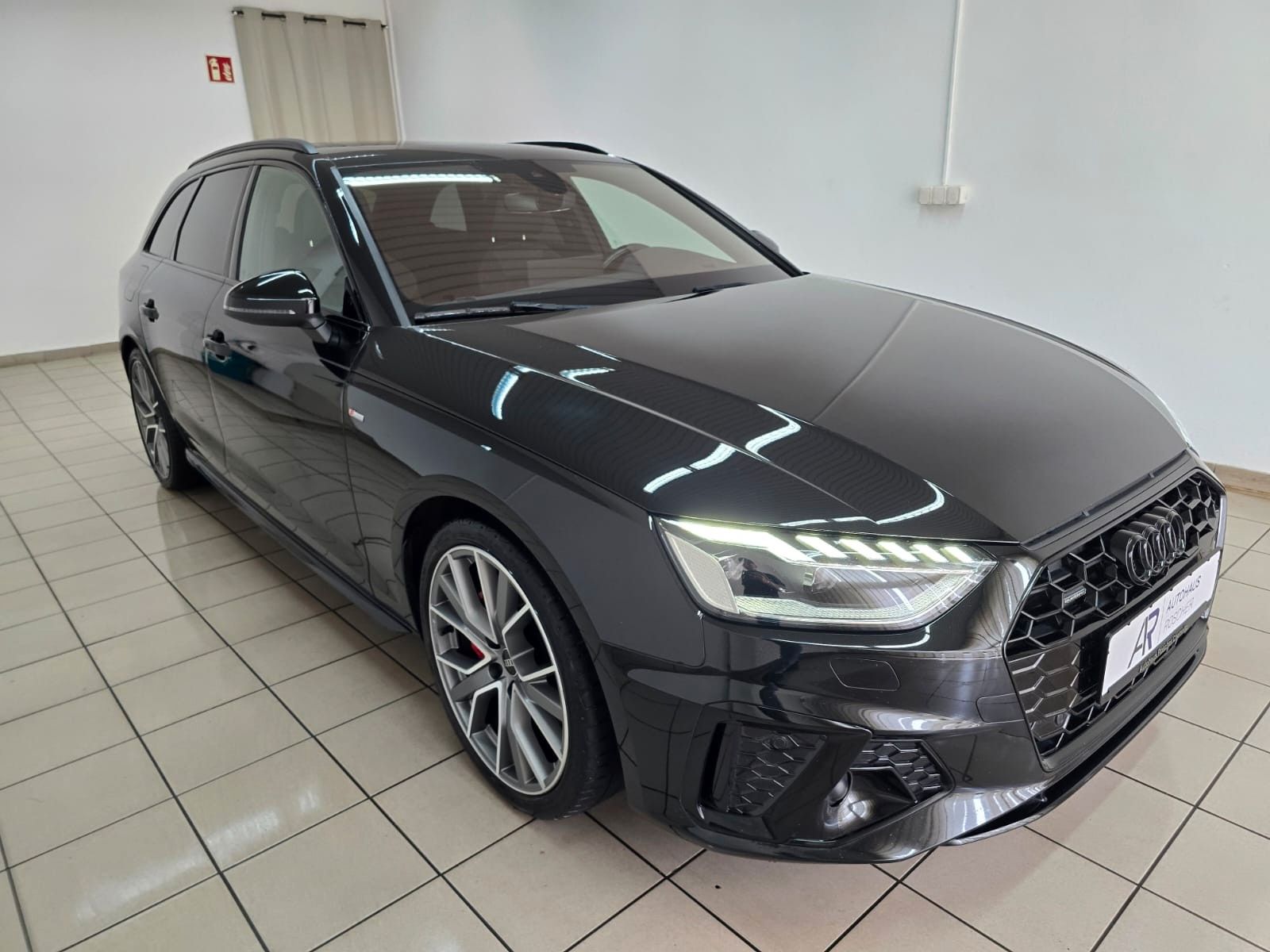 Audi A4 Avant 40 TDI qu. S Line Matrix Panorama B&O