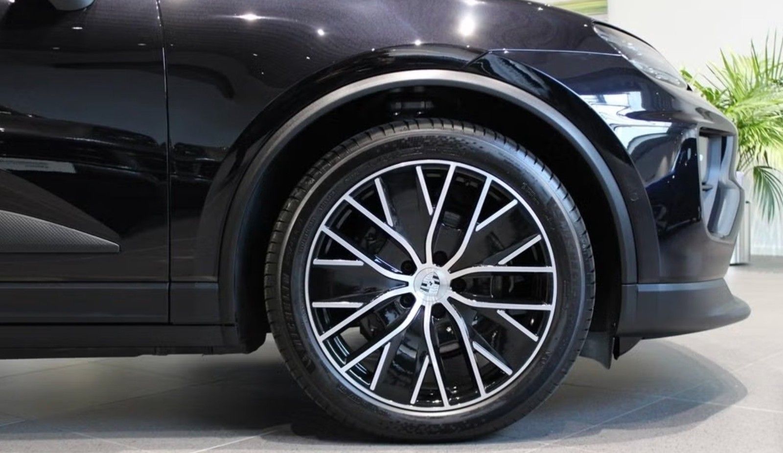 Porsche Macan Electric BOSE*AHK*L-HEIZBAR