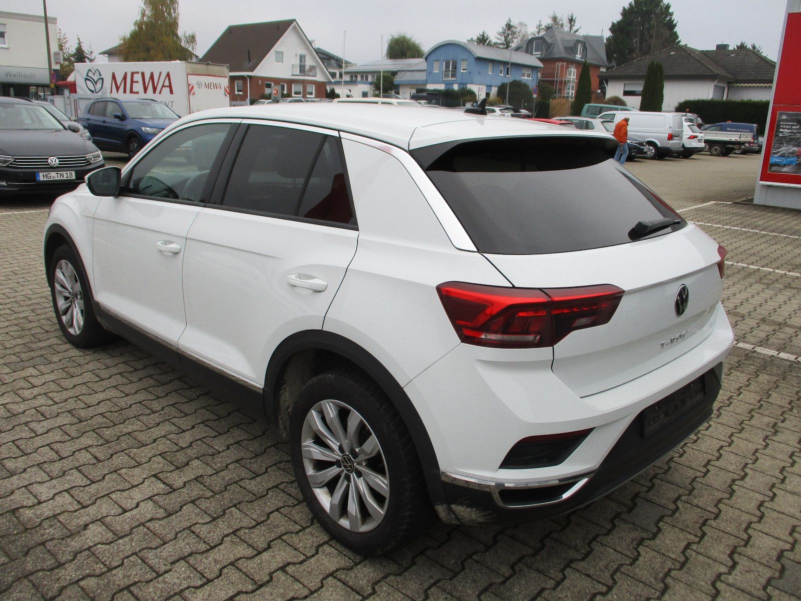 Volkswagen T-Roc Sport - Samsaru's Car Outlet