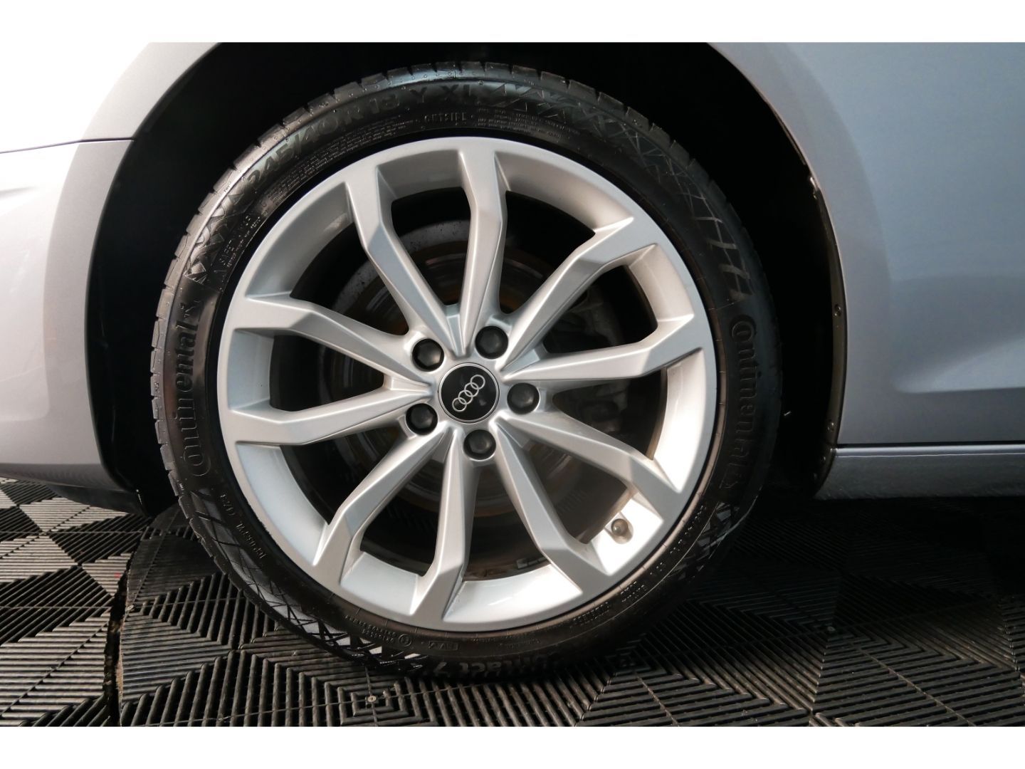 Audi A4 Avant 30 TDI - Samsaru's Car Outlet