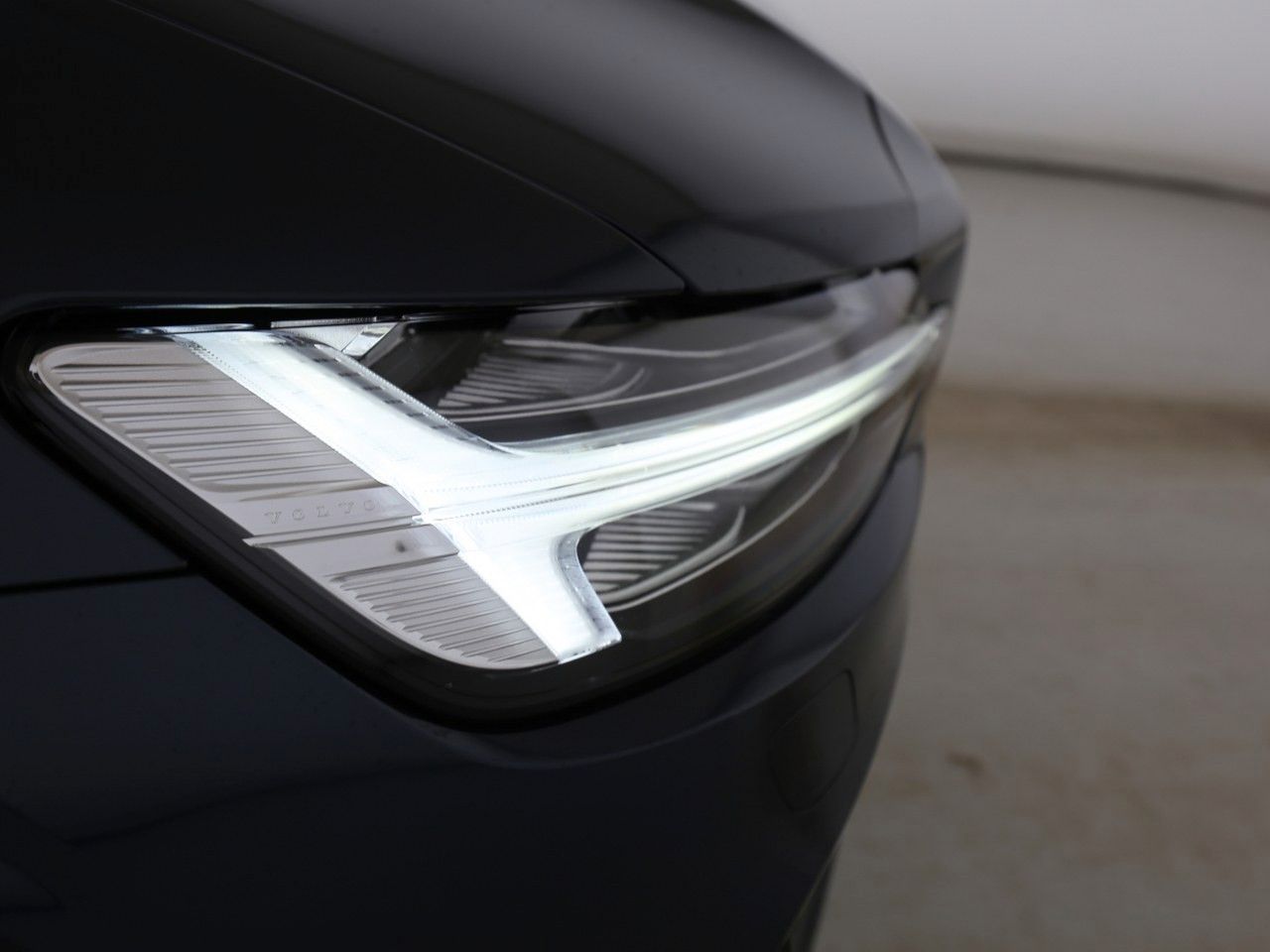 Volvo S60 B5 Ultimate Dark AWD*SONDERZINS