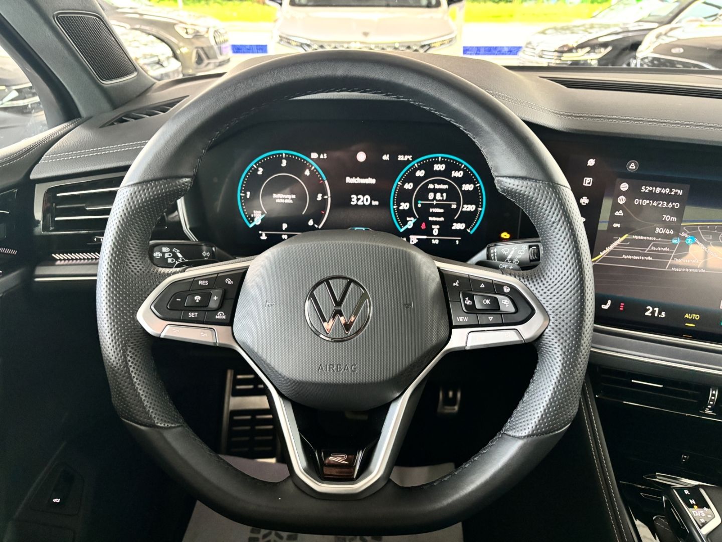 Volkswagen Touareg 3.0 TDI 4Motion R-Line ACC IQ.LIGHT PANO
