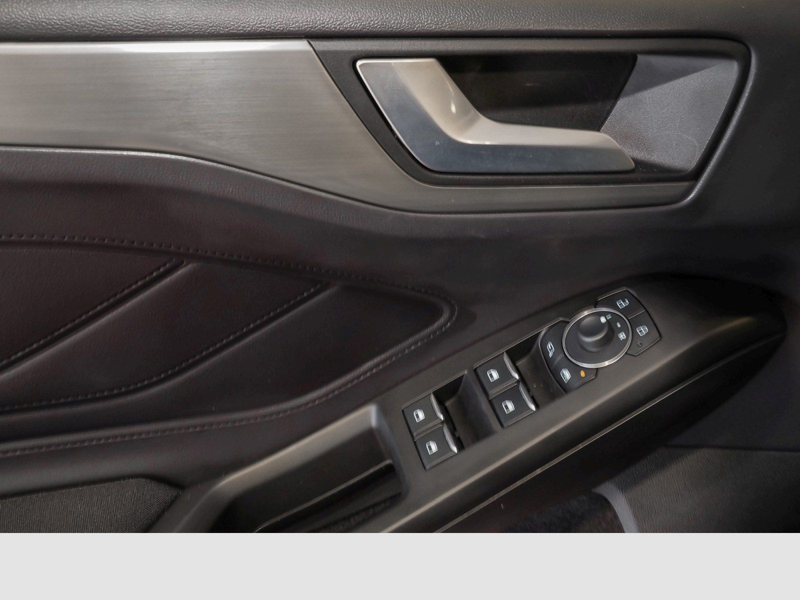 Ford Focus Turnier 1.5 EcoBlue Aut. Titanium-Audio Na