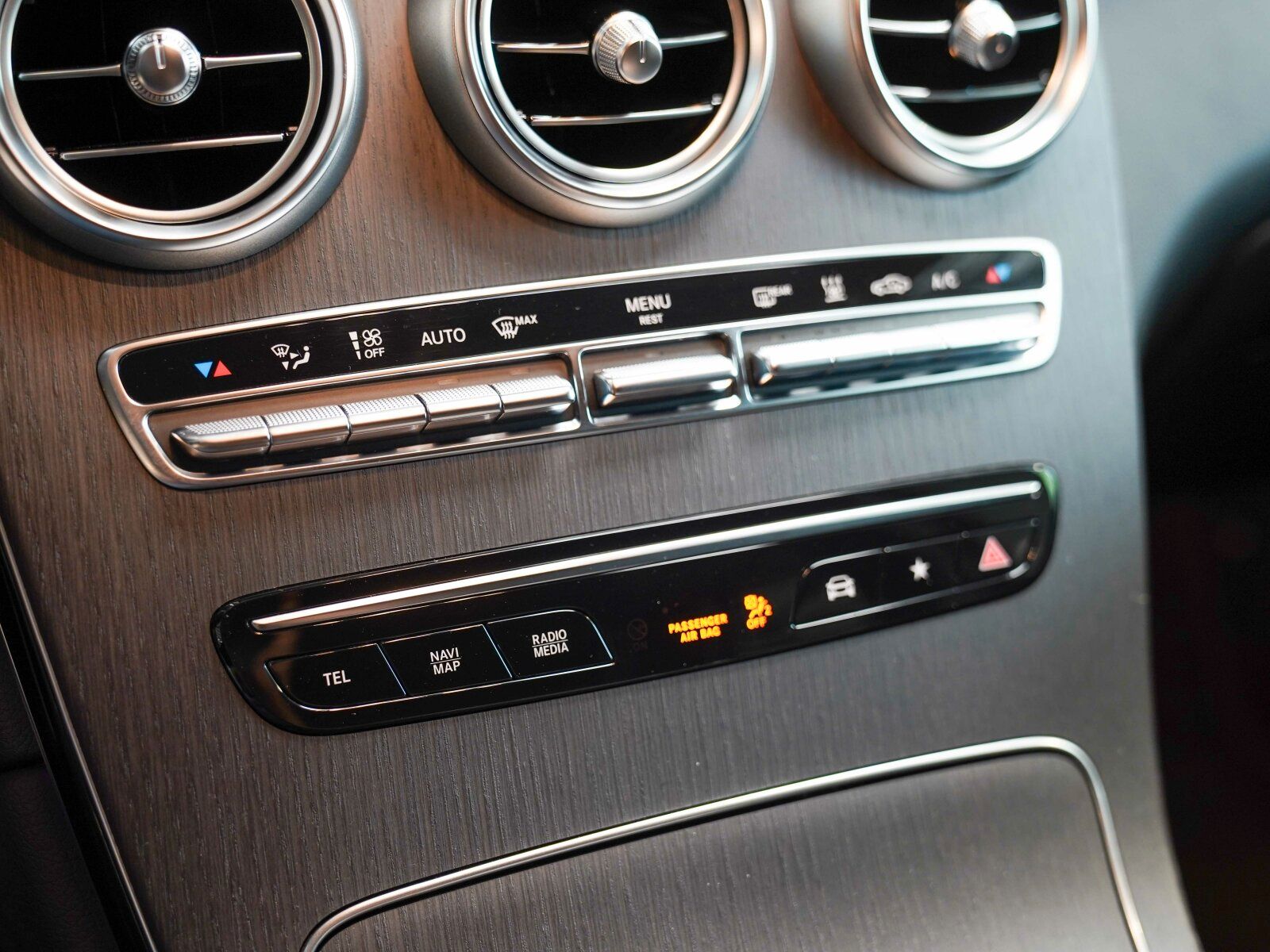 Mercedes-Benz GLC 300 de 4M Coupé AMG Line - Samsaru's Car Outlet