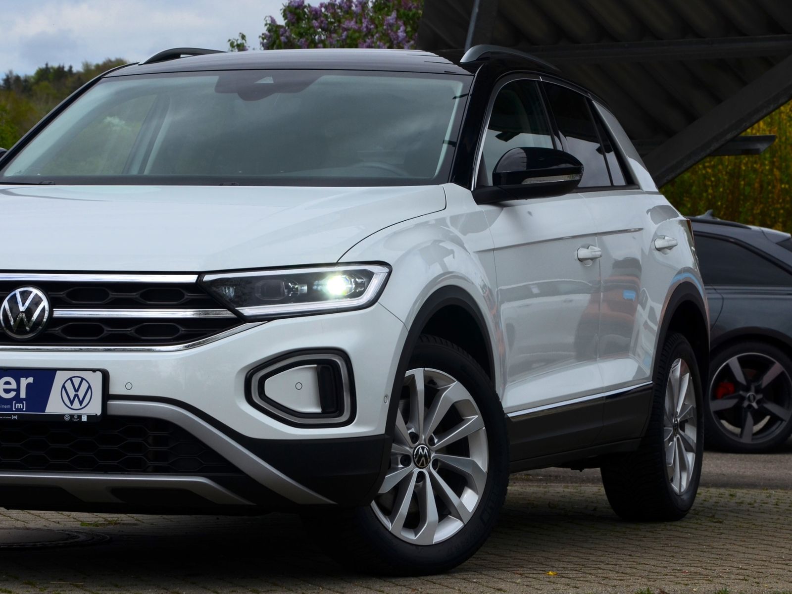 Volkswagen T-Roc PA Style 1.5 TSI - Samsaru's Car Outlet