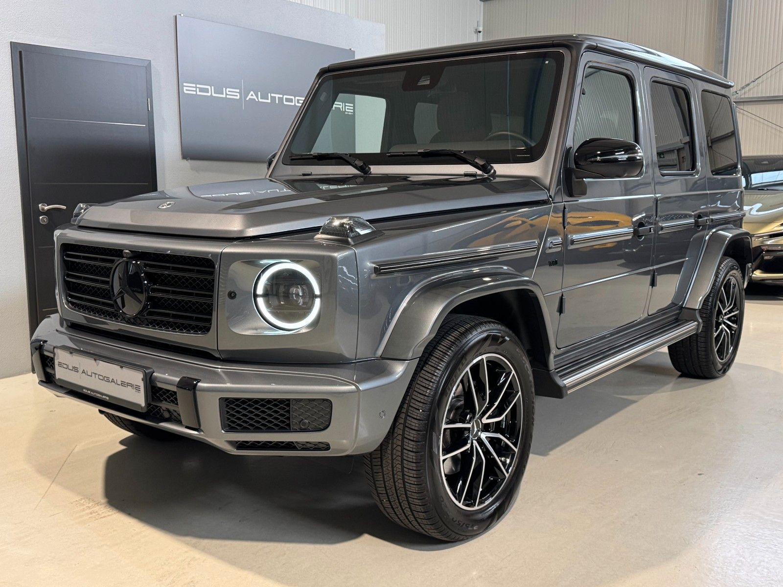 Mercedes-Benz G 500 Exclusive - Samsaru's Car Outlet