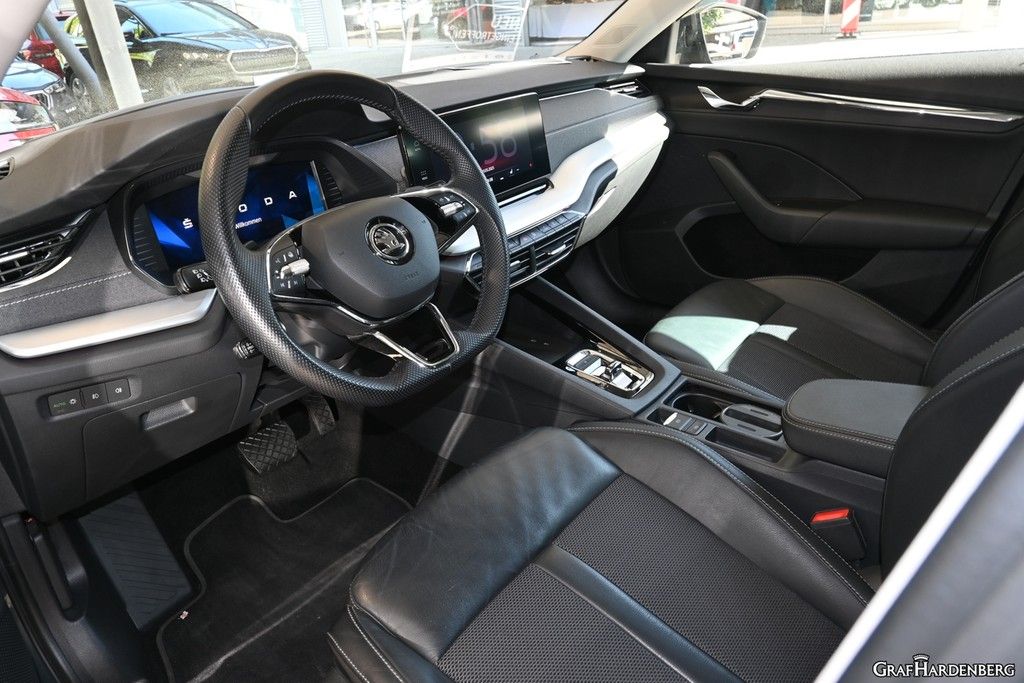 Skoda Octavia Combi 2.0 TDI DSG Style - Samsaru's Car Outlet