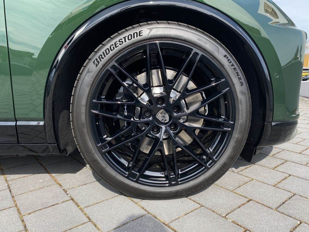 Porsche Macan Turbo | 22-Zoll Räder | InnoDrive