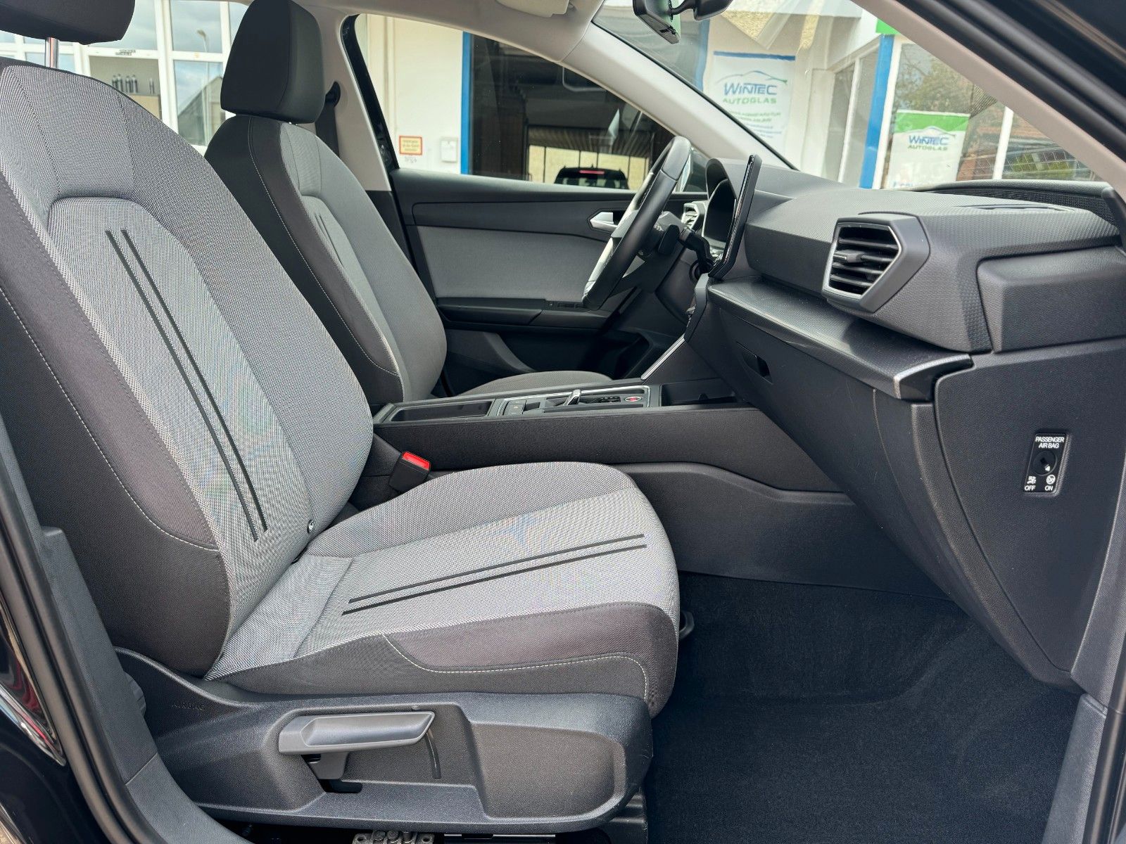 Seat Leon Style 1.0 eTSI DSG - Samsaru's Car Outlet
